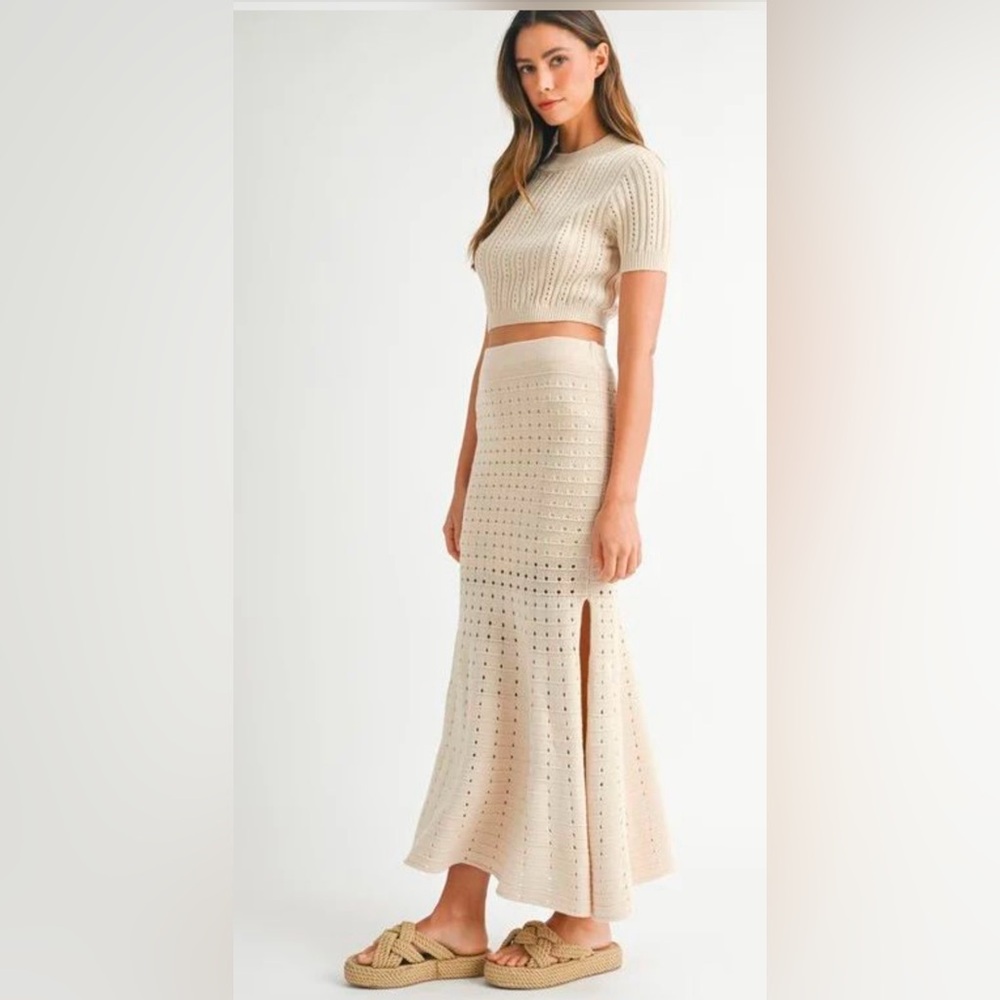Elegant Premium Boutique Take me
There Set in Cream